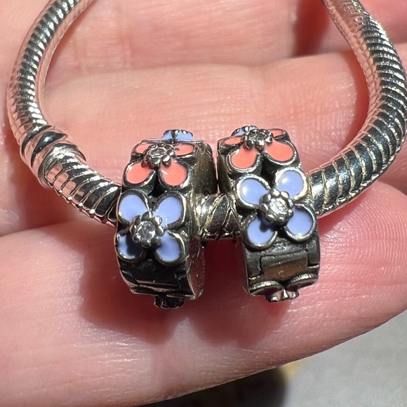 PAIR*** Pink & Purple Flowers Clip Charms - Picture 5 of 16